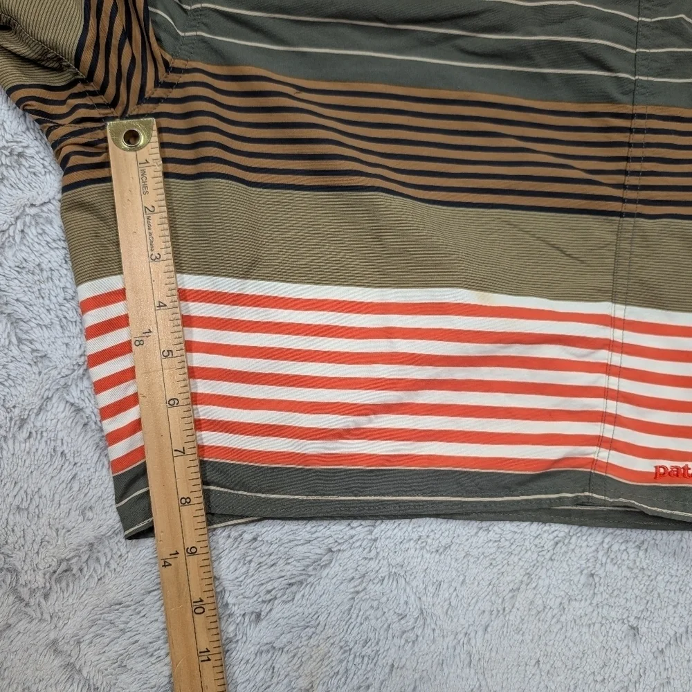 Patagonia Shorts Mens 35 Green Orange Stripe Wavefarer Board Swim Outdoor 8”